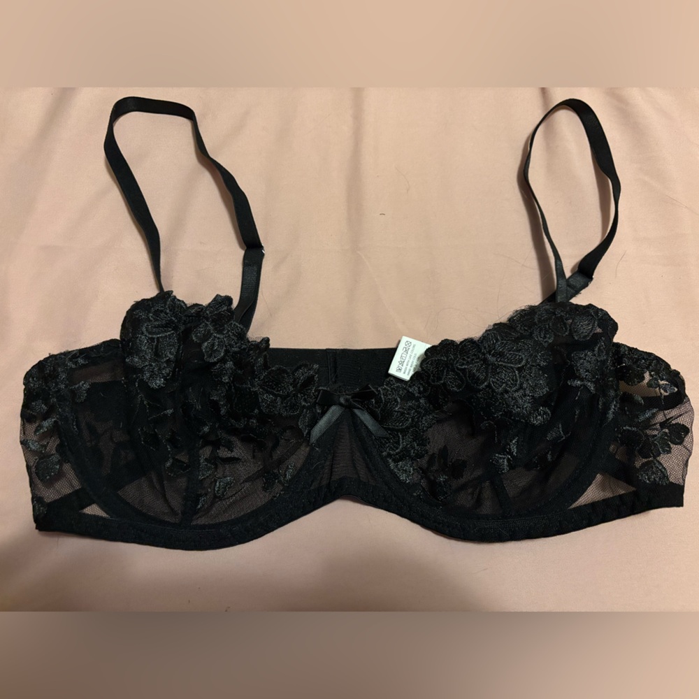 Black flower lace bralette